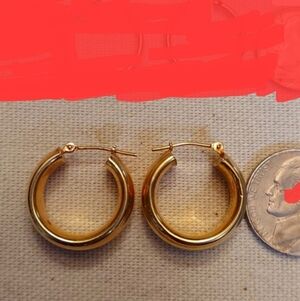 FINAL SALE 14k Gold hoop earrings